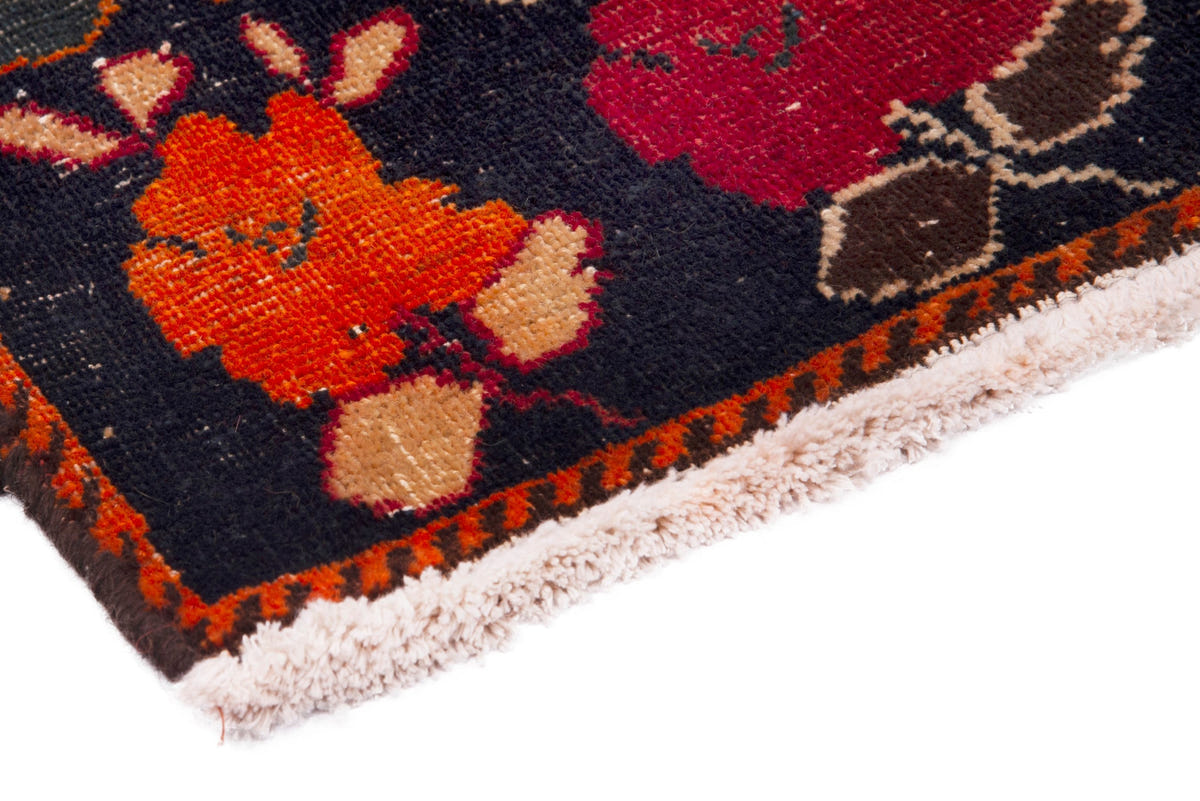 3686, Persian Shiraz Area Rug