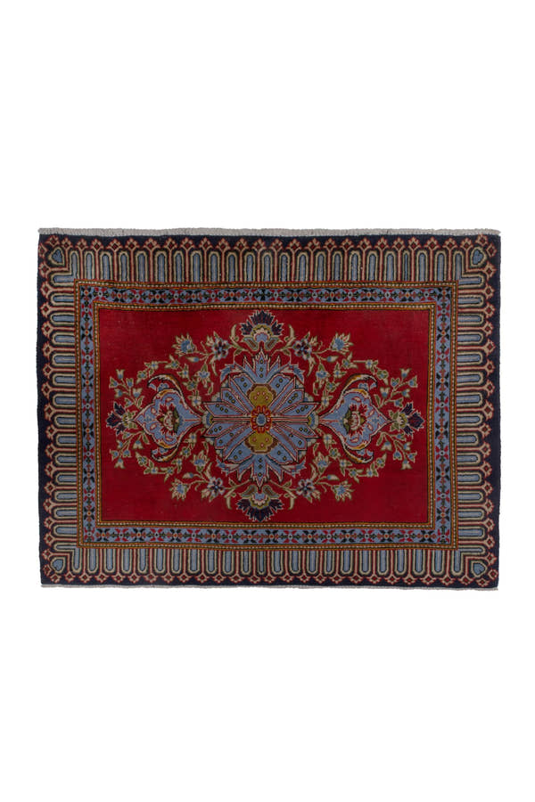 3900, Persian Kashan Mini Rug