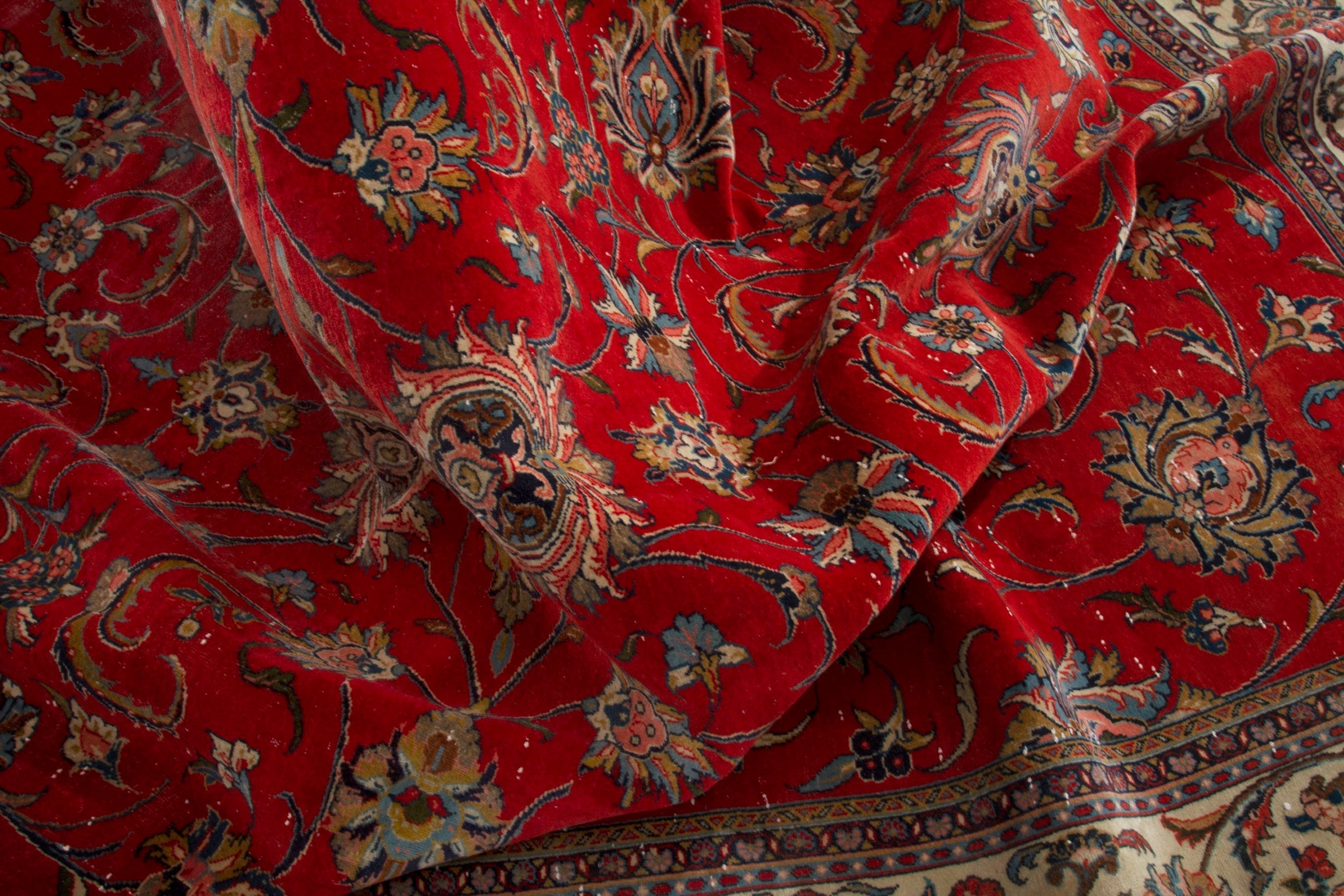 Persian Sarouk oversized rug in deep red and beige, view 16 of 20