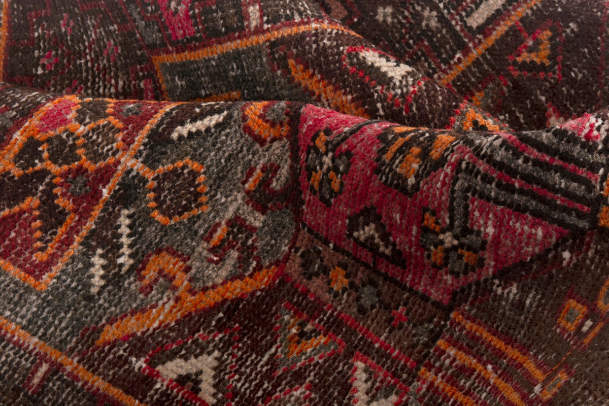 3920, Persian Bakhtiari Area Rug