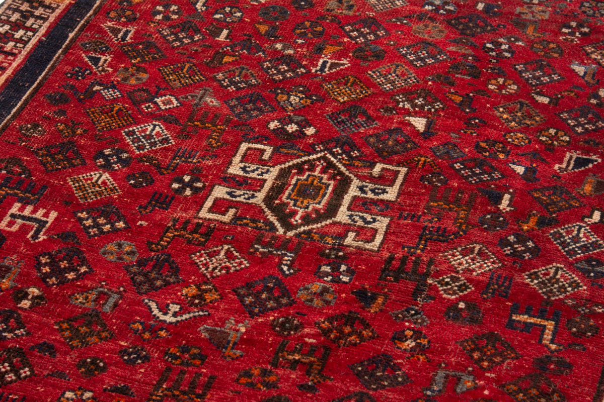 3942, Persian Shiraz Area Rug