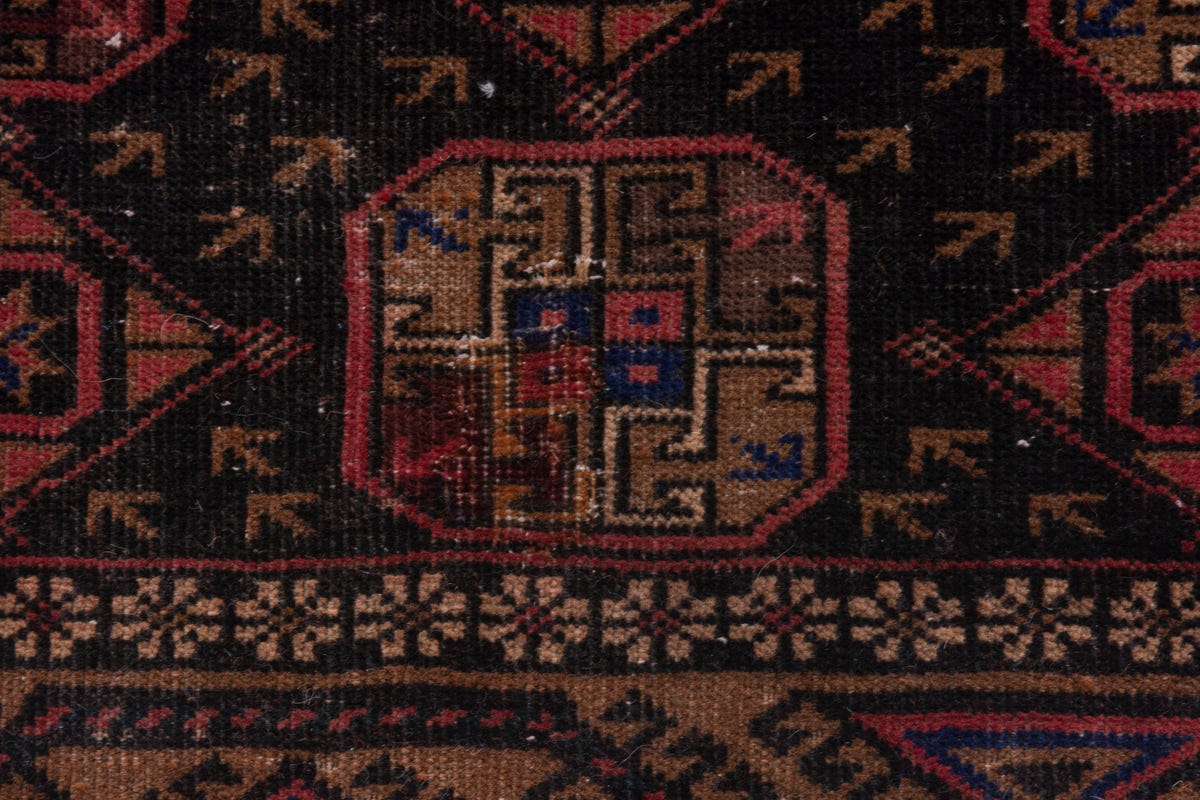 3946, Persian Torkaman Area Rug