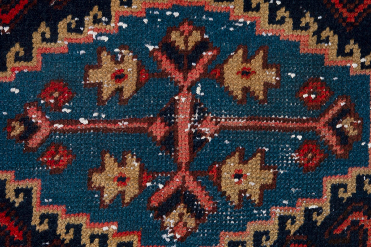 3981, Persian Vist Runner Rug