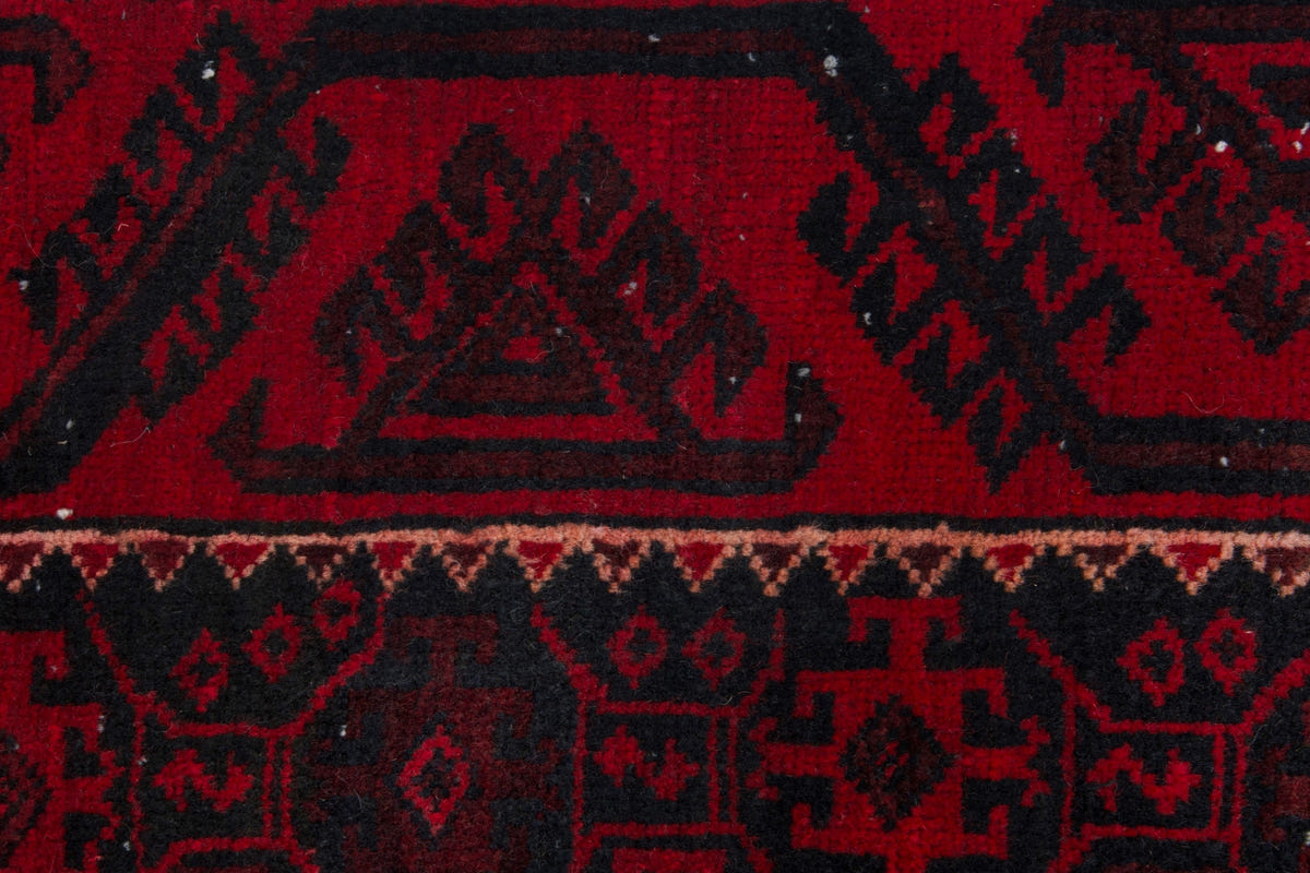 4004, Persian Baluch Area Rug