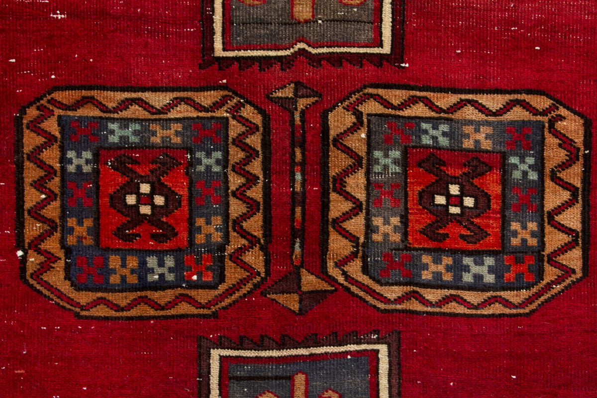 4010, Persian Ardabil Area Rug