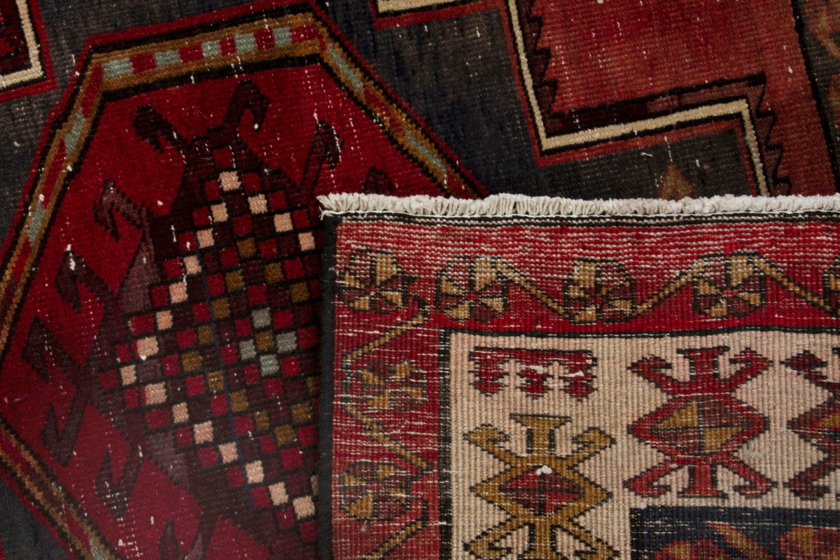 4010, Persian Ardabil Area Rug