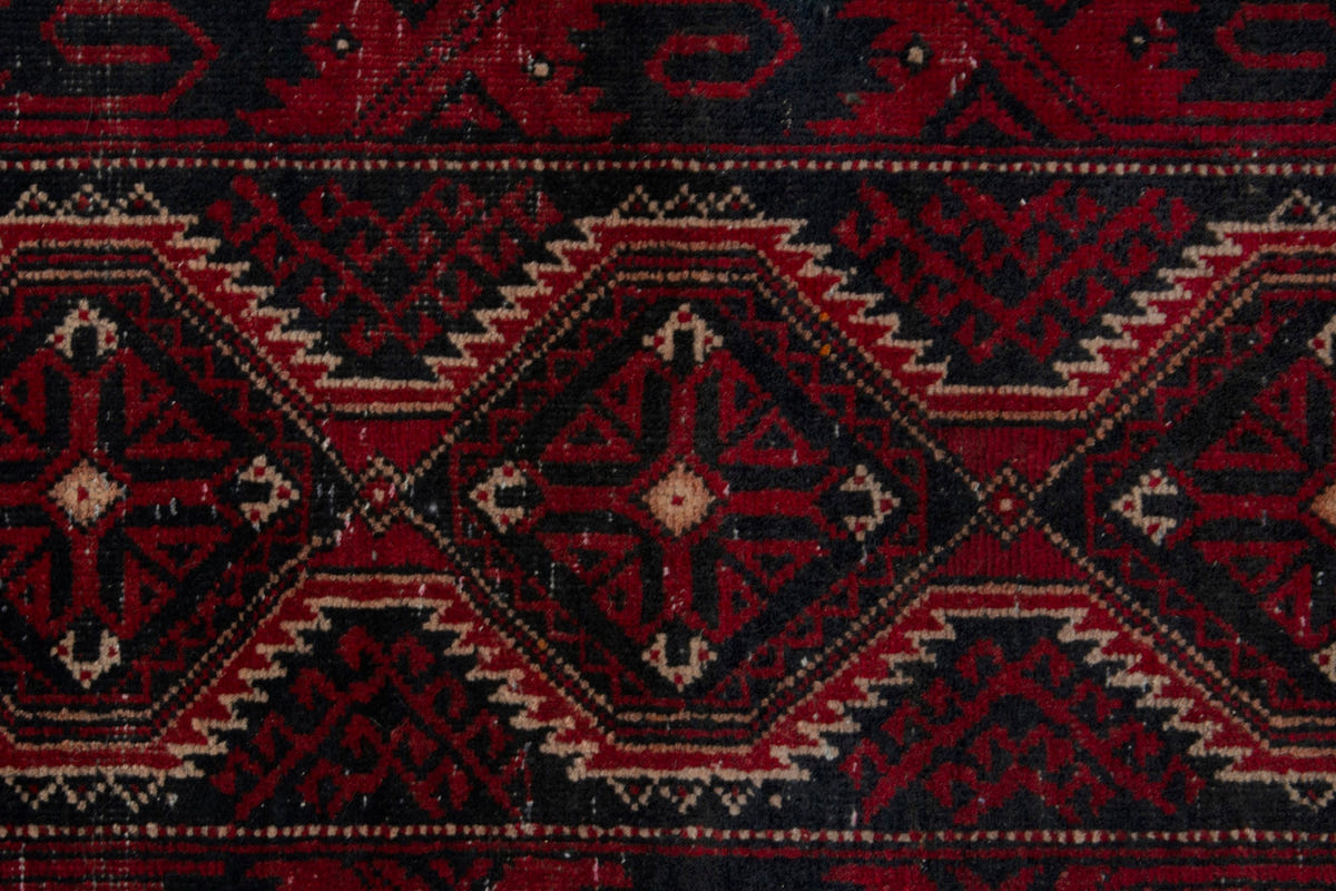 4050, Persian Baluch Runner Rug