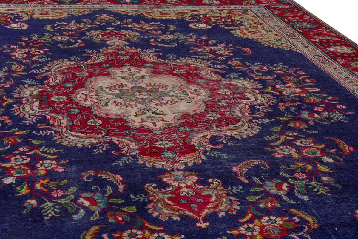 4152, Persian Tabriz Oversized Rug