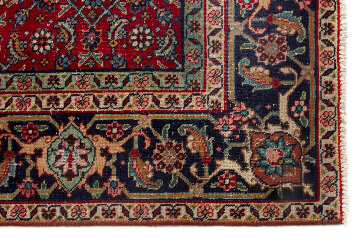 4222, Persian Tabriz Area Rug