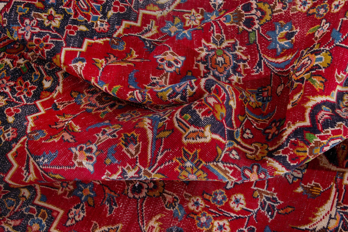 4251, Persian Kashan Area Rug