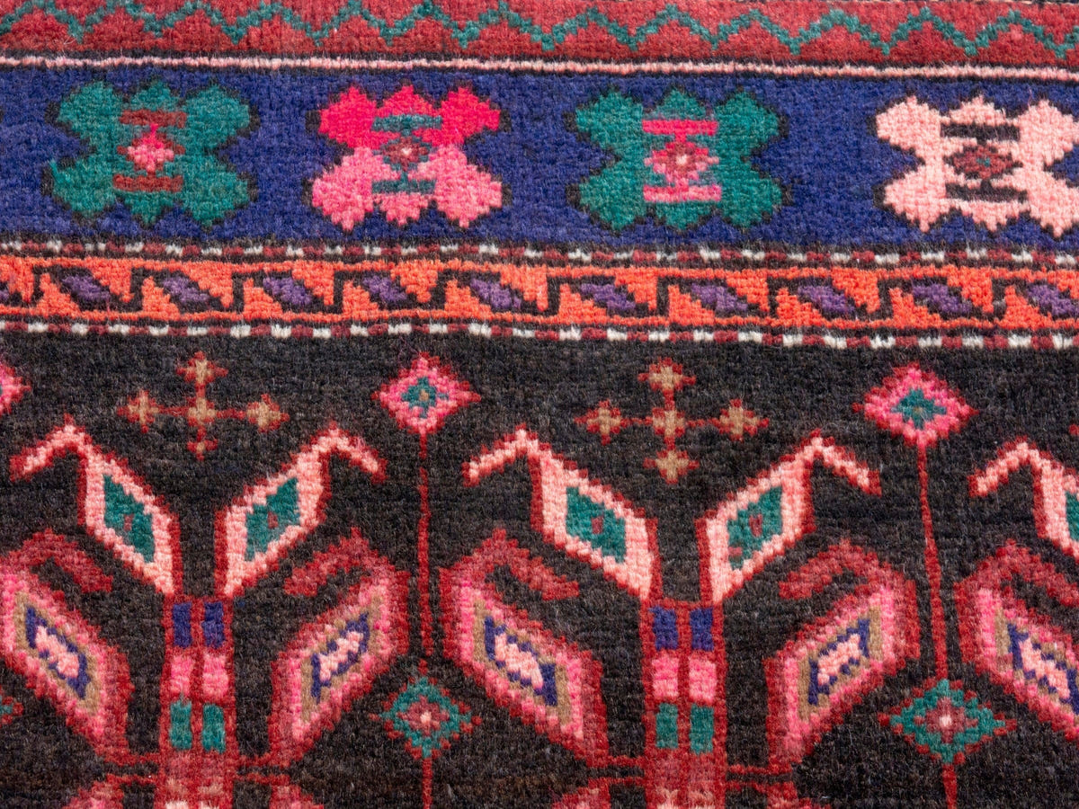 4332, Persian Hamadan Area Rug