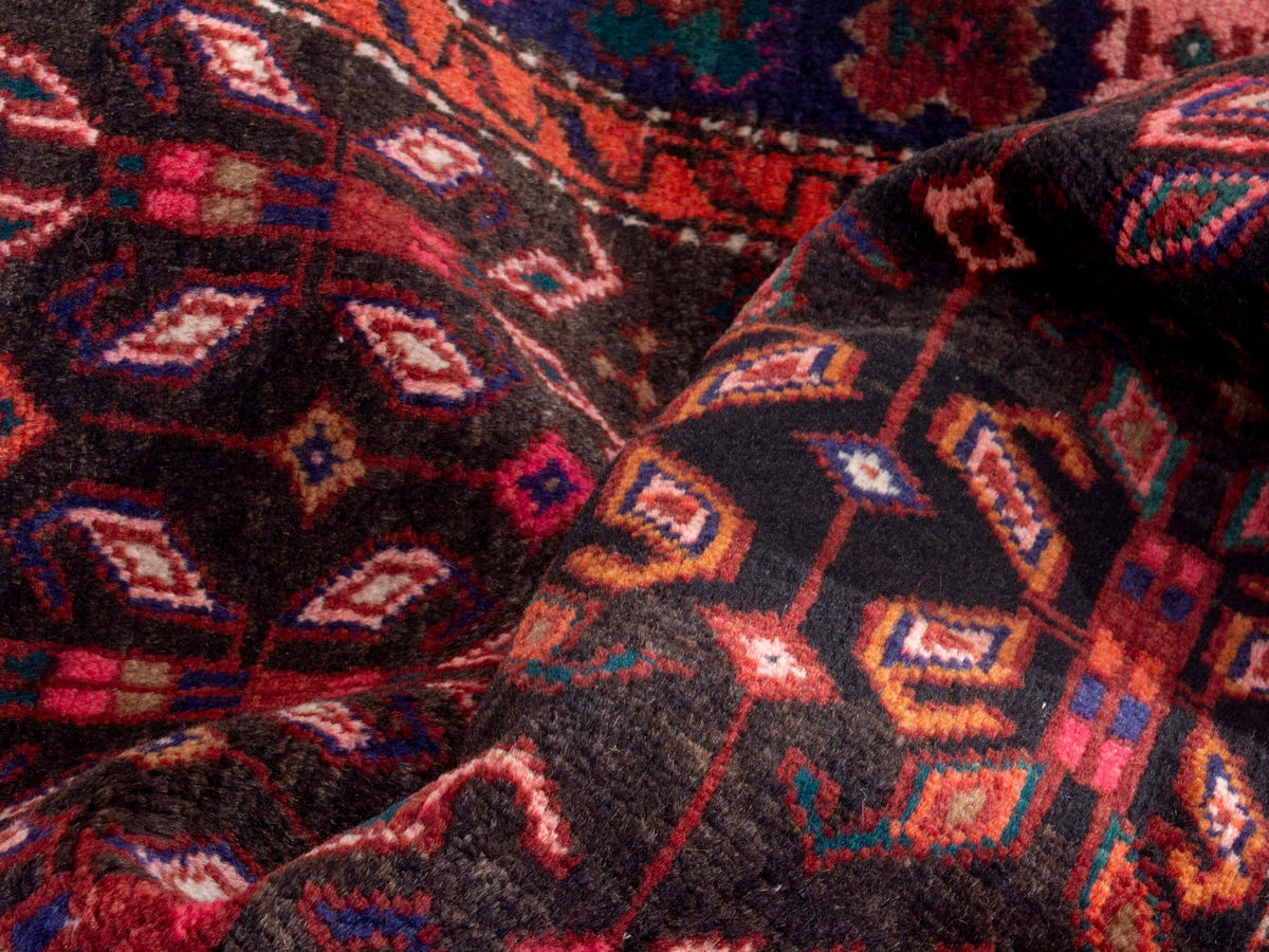 4332, Persian Hamadan Area Rug