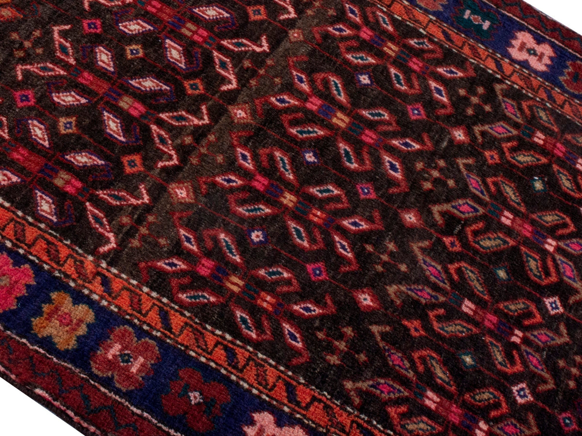 4332, Persian Hamadan Area Rug