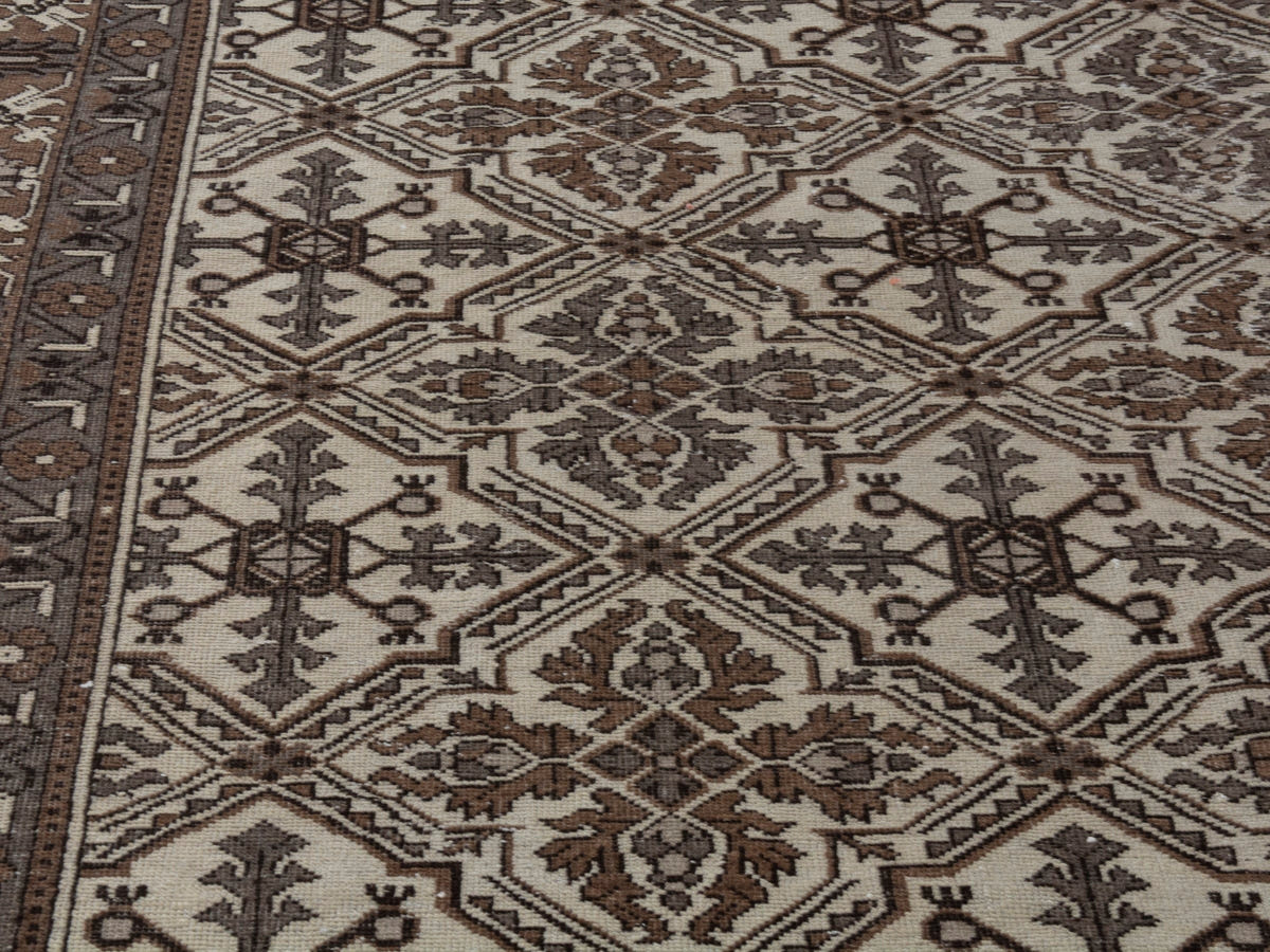 4460, Persian Ferdos Oversized Rug