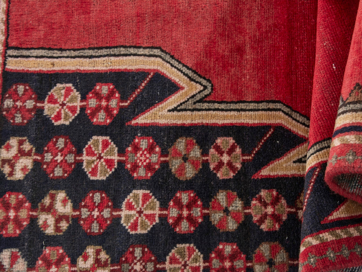 4495, Persian Saveh Area Rug