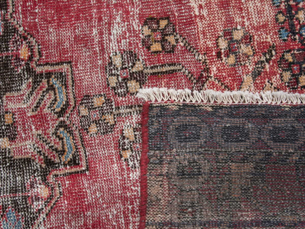 4563, Persian Ferdos Area Rug