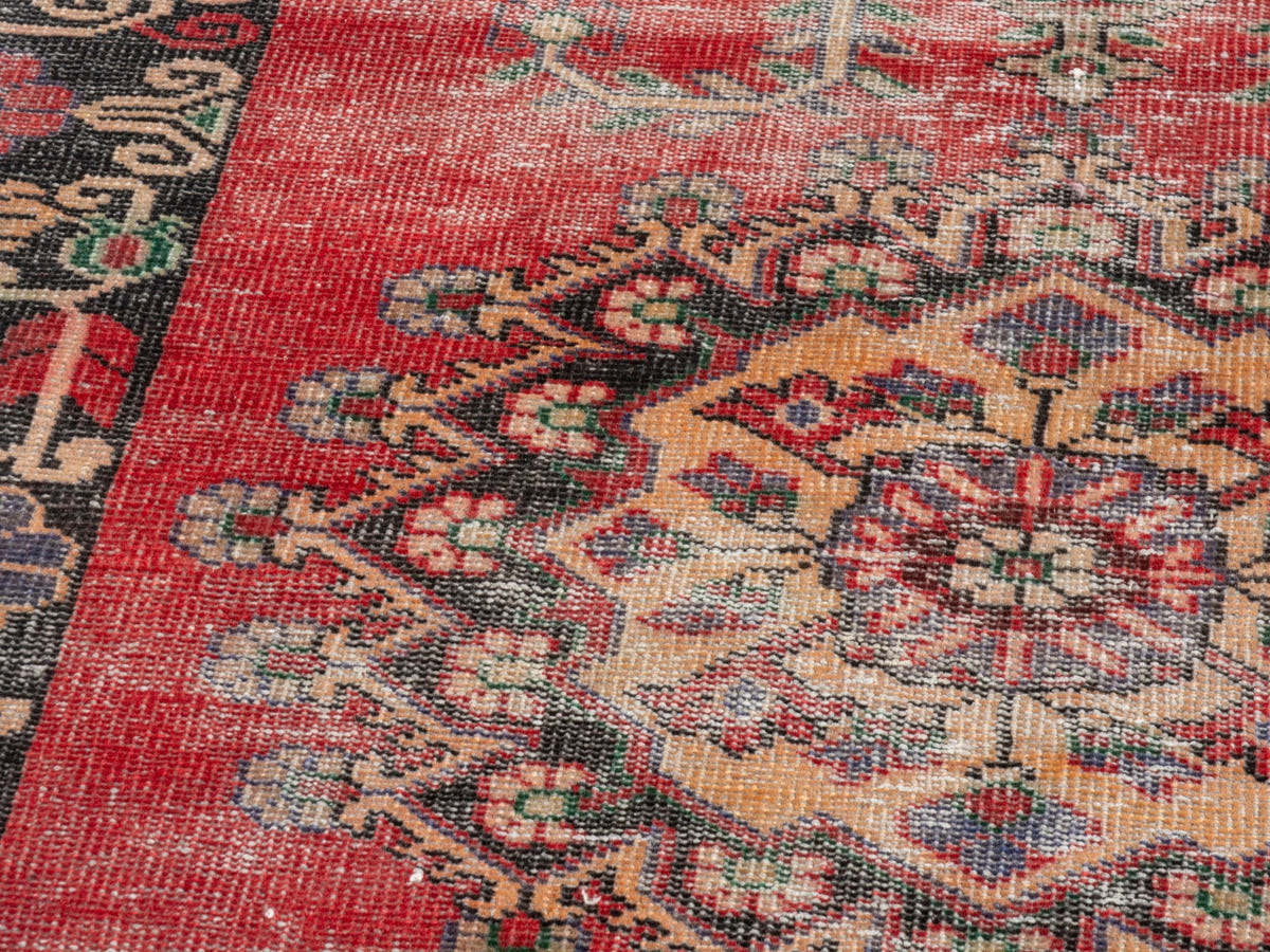 4631, Persian Ferdos Area Rug