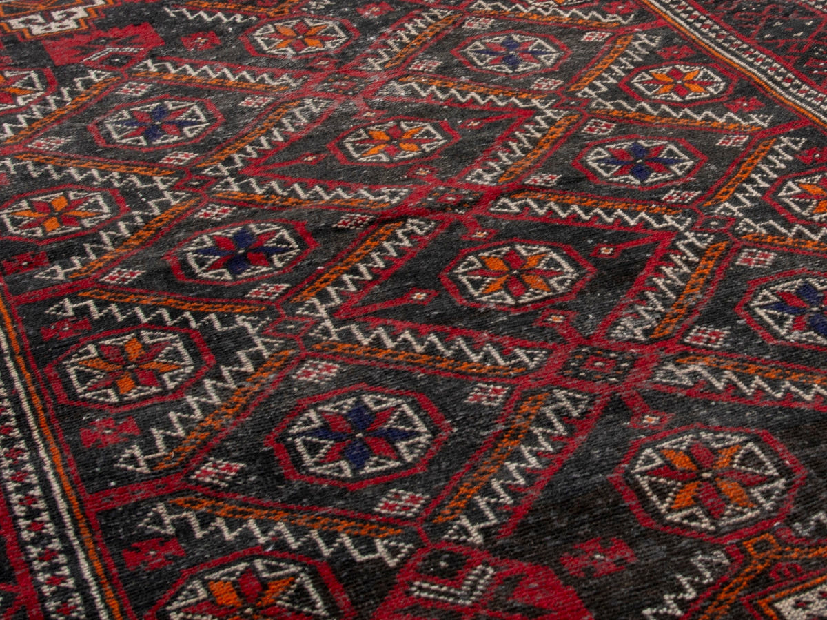 4672, Persian Baluch Area Rug