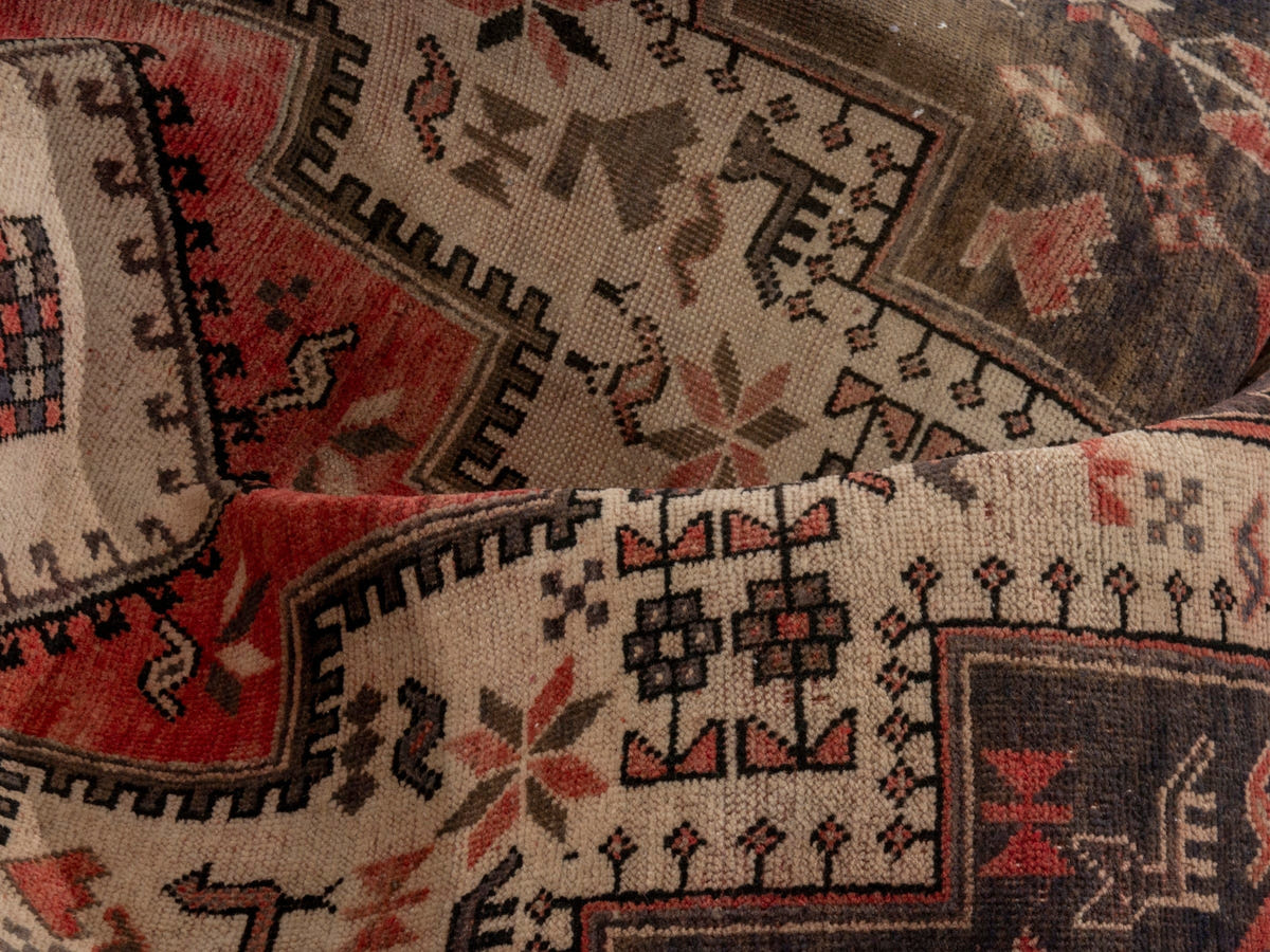 Persian Sirjan accent rug in cream and faded red, view 17 of 20