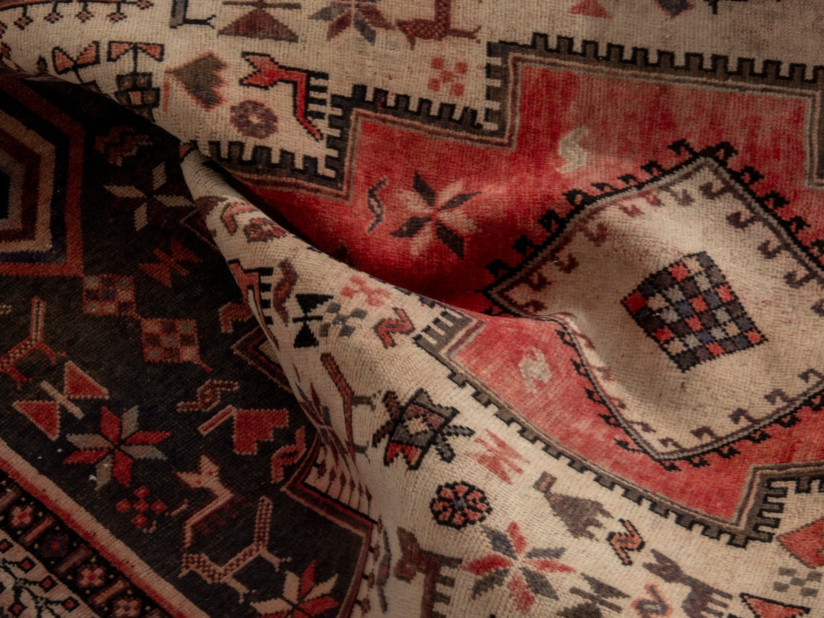 Persian Sirjan accent rug in cream and faded red, view 19 of 20