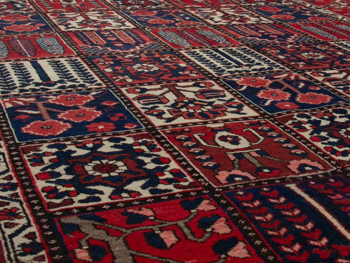 4715, Persian Bakhtiari Oversized Rug