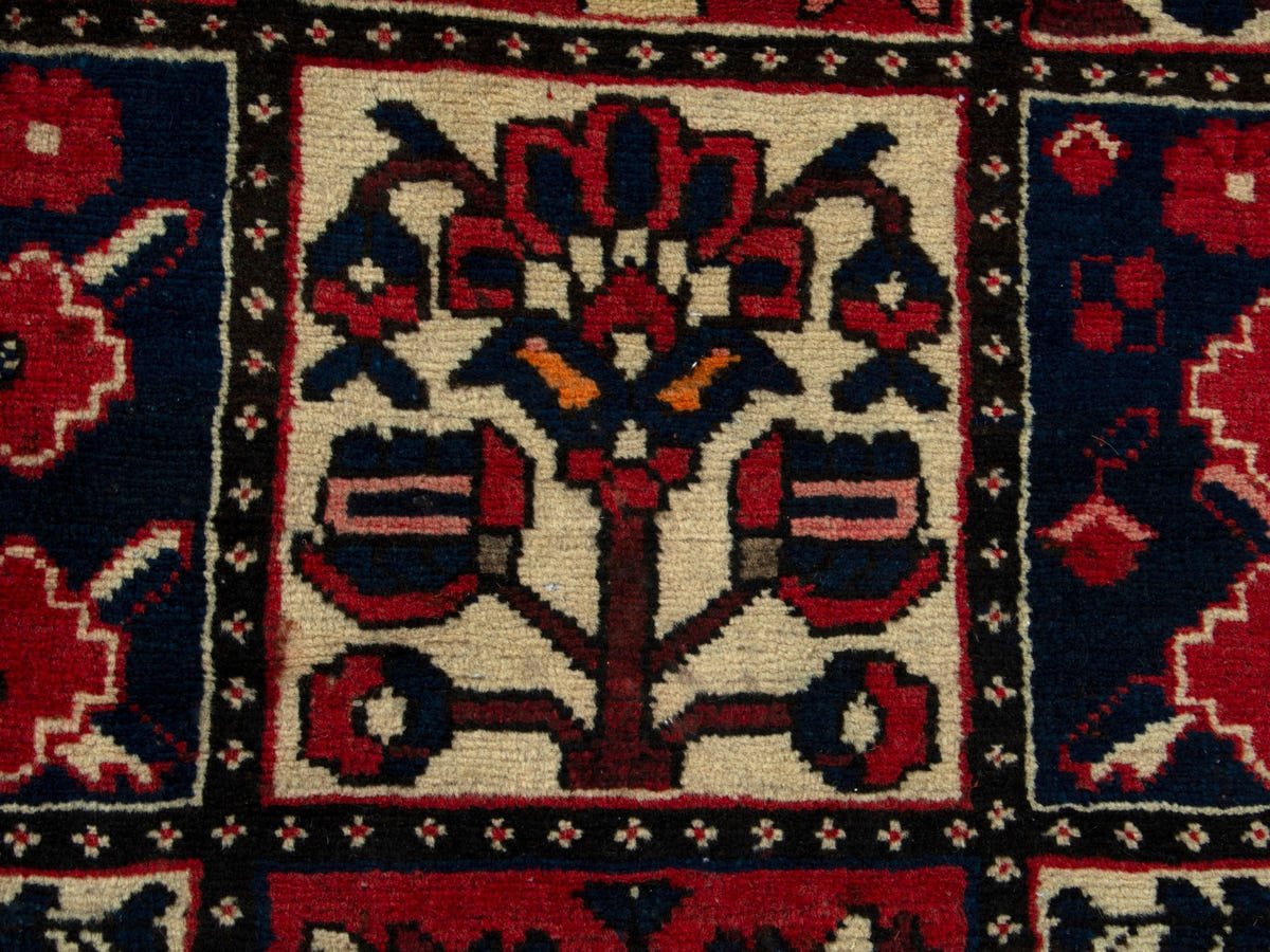 4715, Persian Bakhtiari Oversized Rug