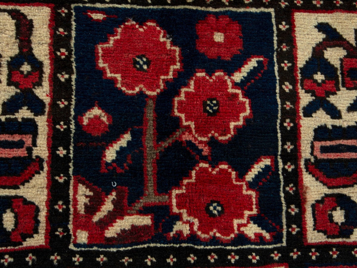 4715, Persian Bakhtiari Oversized Rug