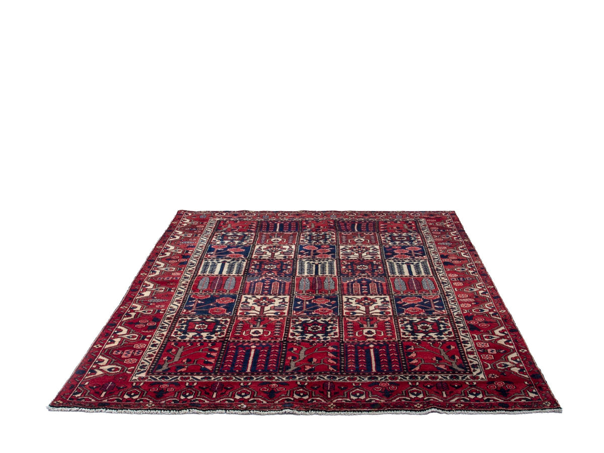 4715, Persian Bakhtiari Oversized Rug