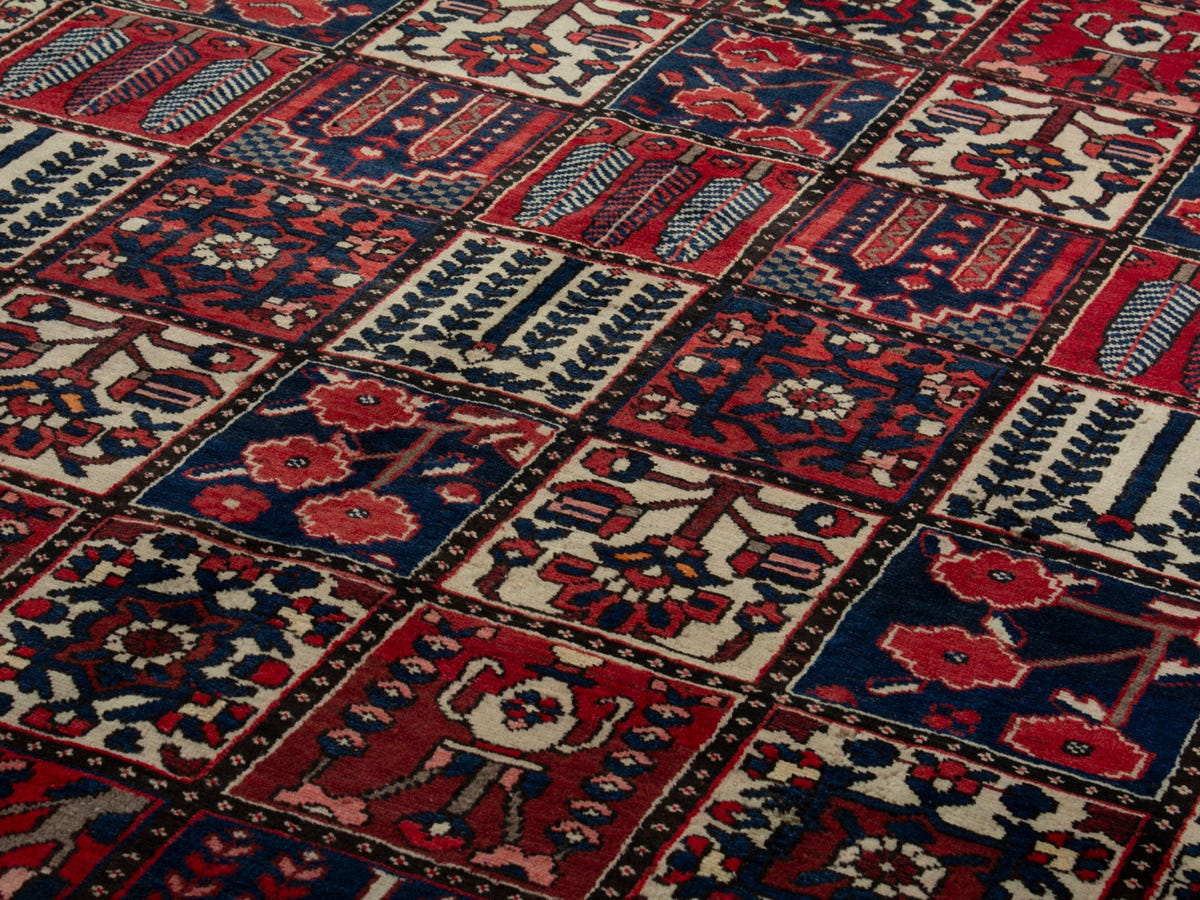4715, Persian Bakhtiari Oversized Rug