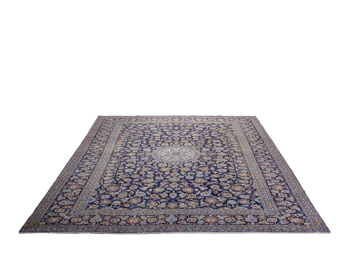 4726, Persian Kashan Oversized Rug