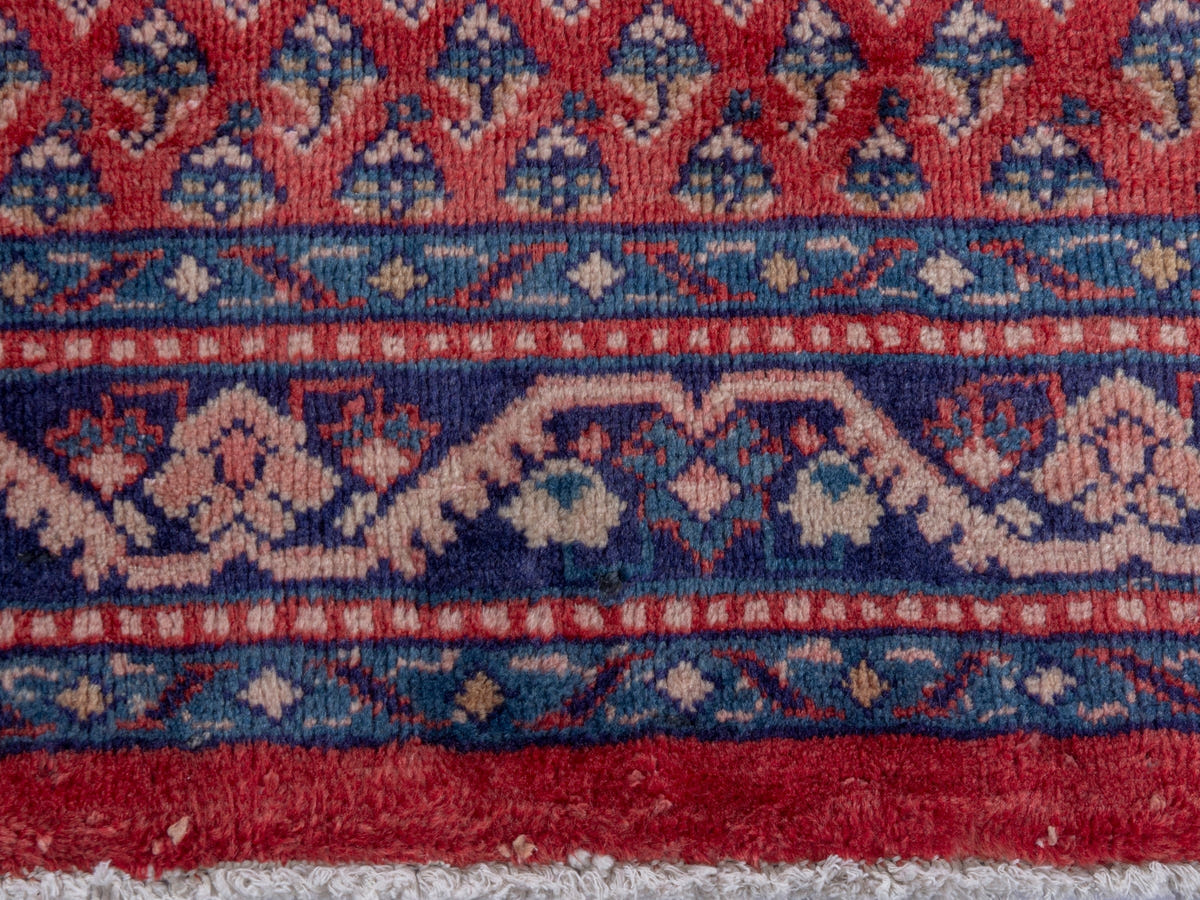 4736, Persian Arak Area Rug