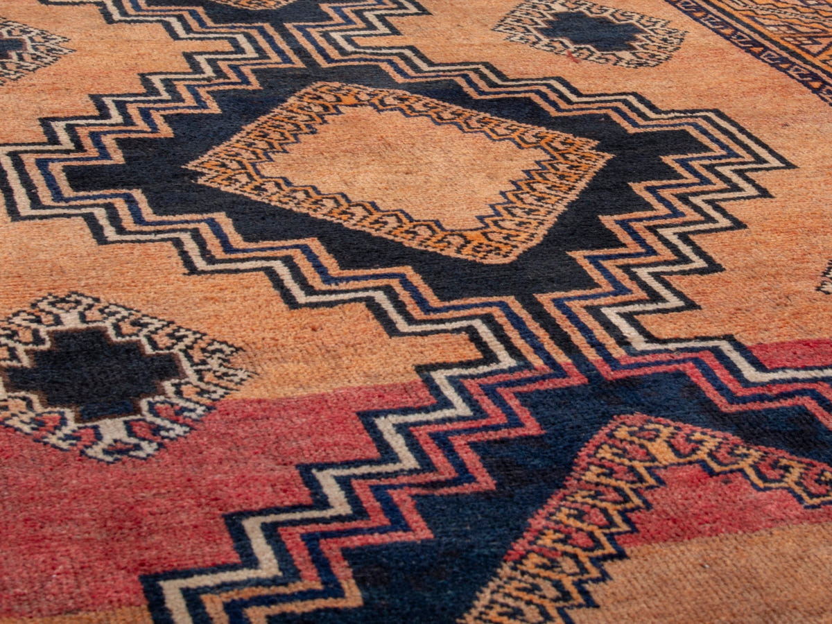 4765, Persian Shiraz Area Rug