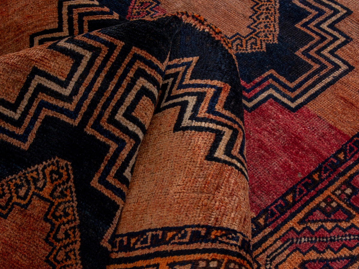 4765, Persian Shiraz Area Rug