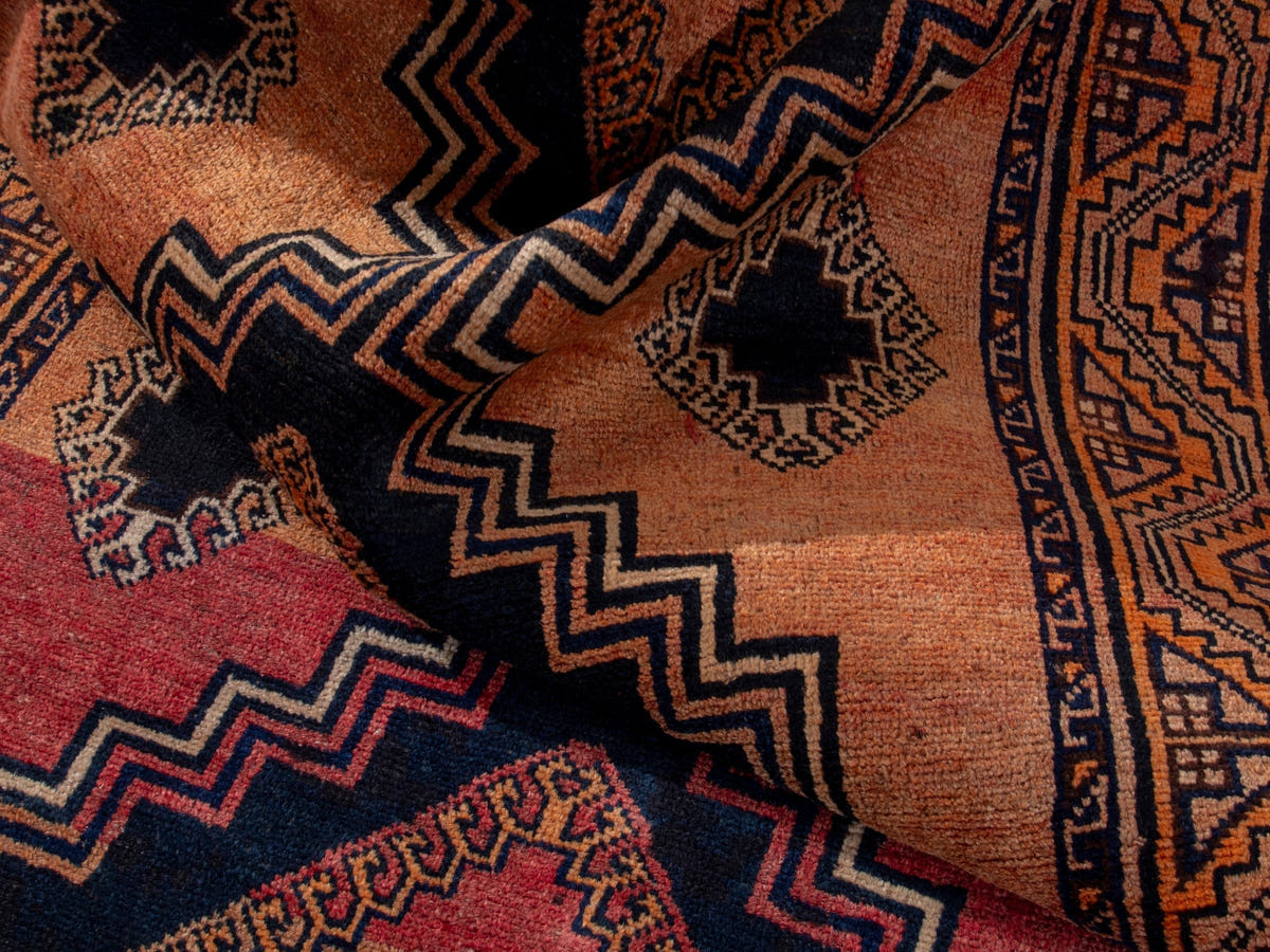 4765, Persian Shiraz Area Rug