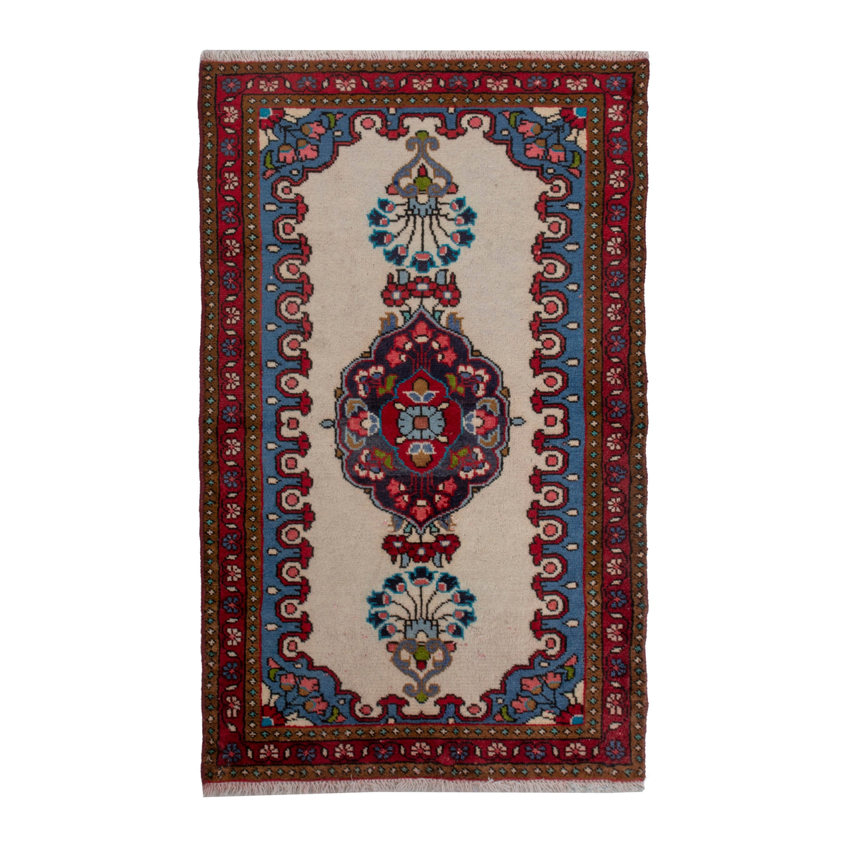 Persian Lilihan accent rug in cream and burgundy, 2'6" x 4'9"