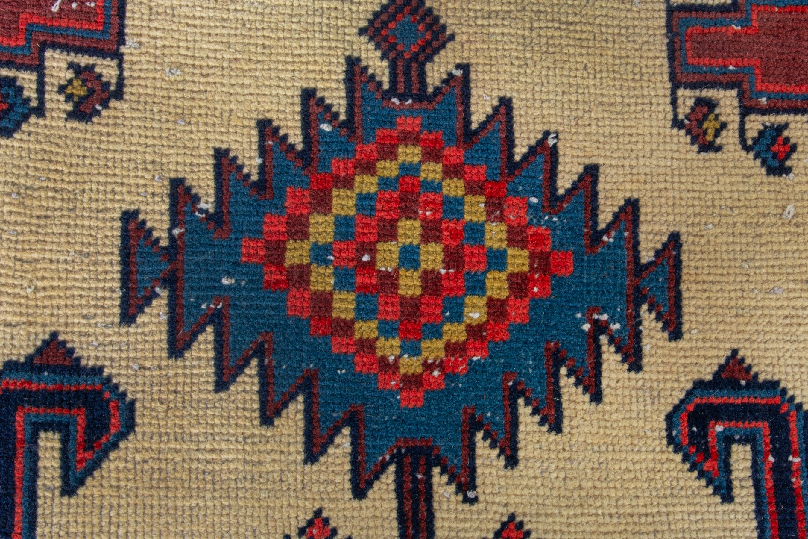 Persian Vist accent rug in cream and deep red, view 10 of 16