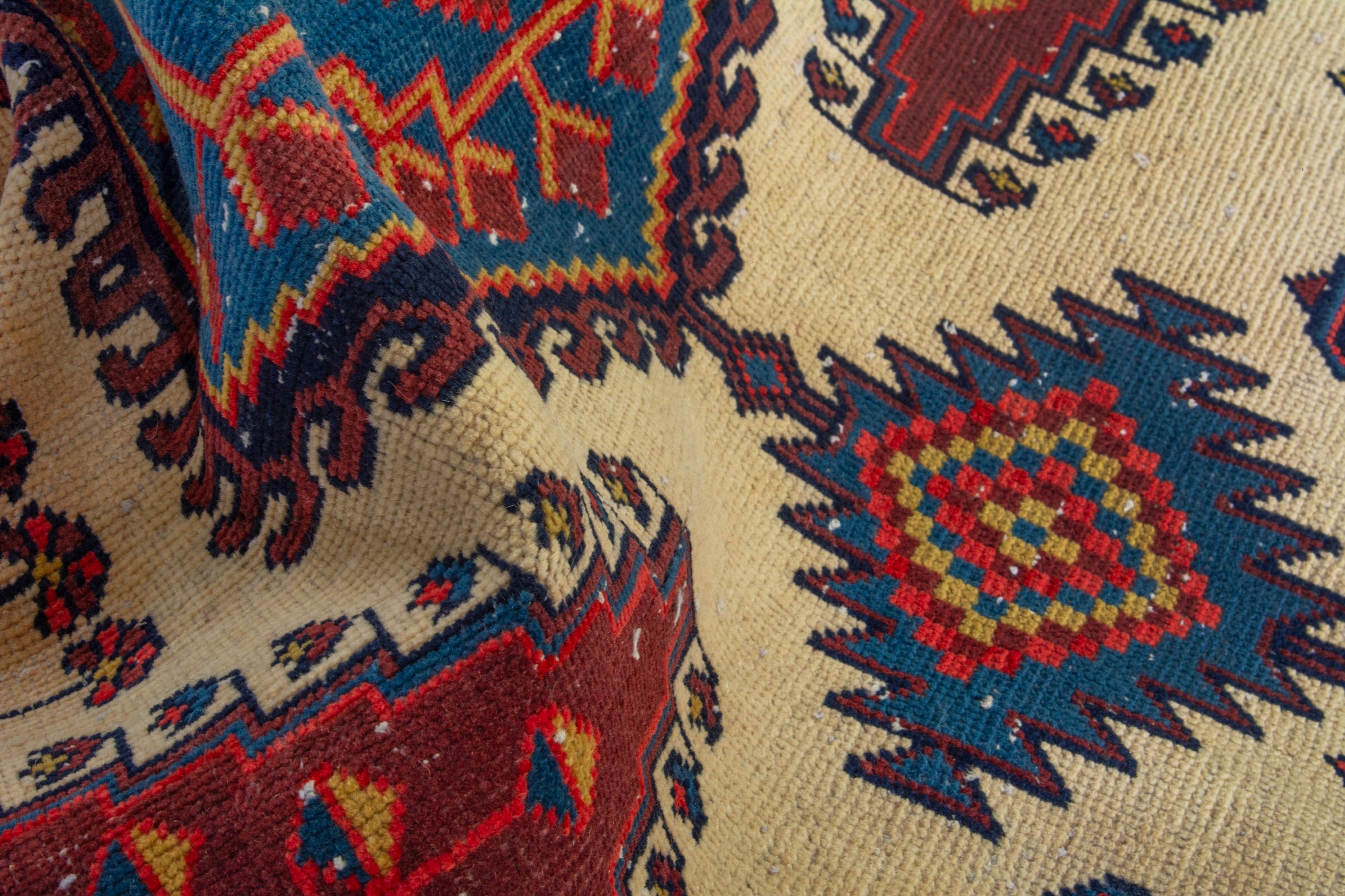 Persian Vist accent rug in cream and deep red, view 13 of 16