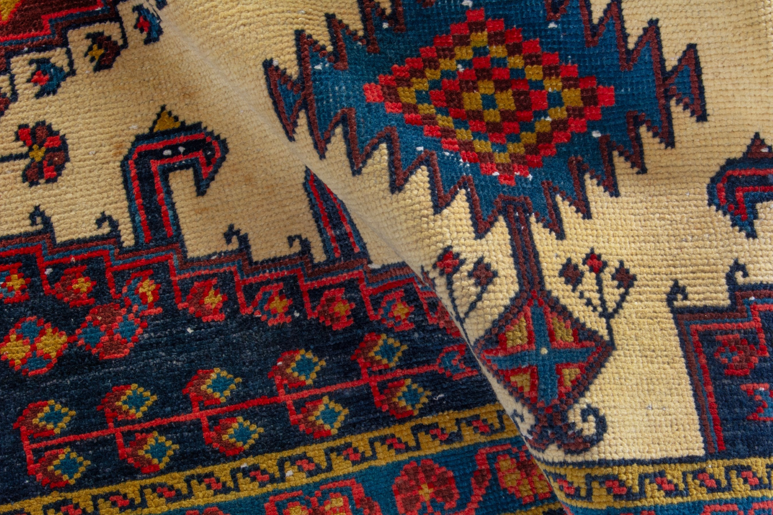Persian Vist accent rug in cream and deep red, view 15 of 16
