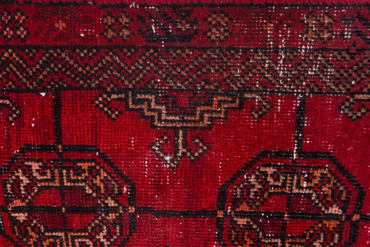 5005, Persian Baluch Area Rug