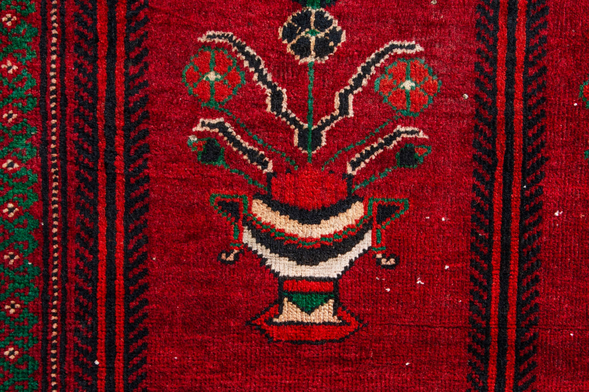 5009, Persian Baluch Area Rug