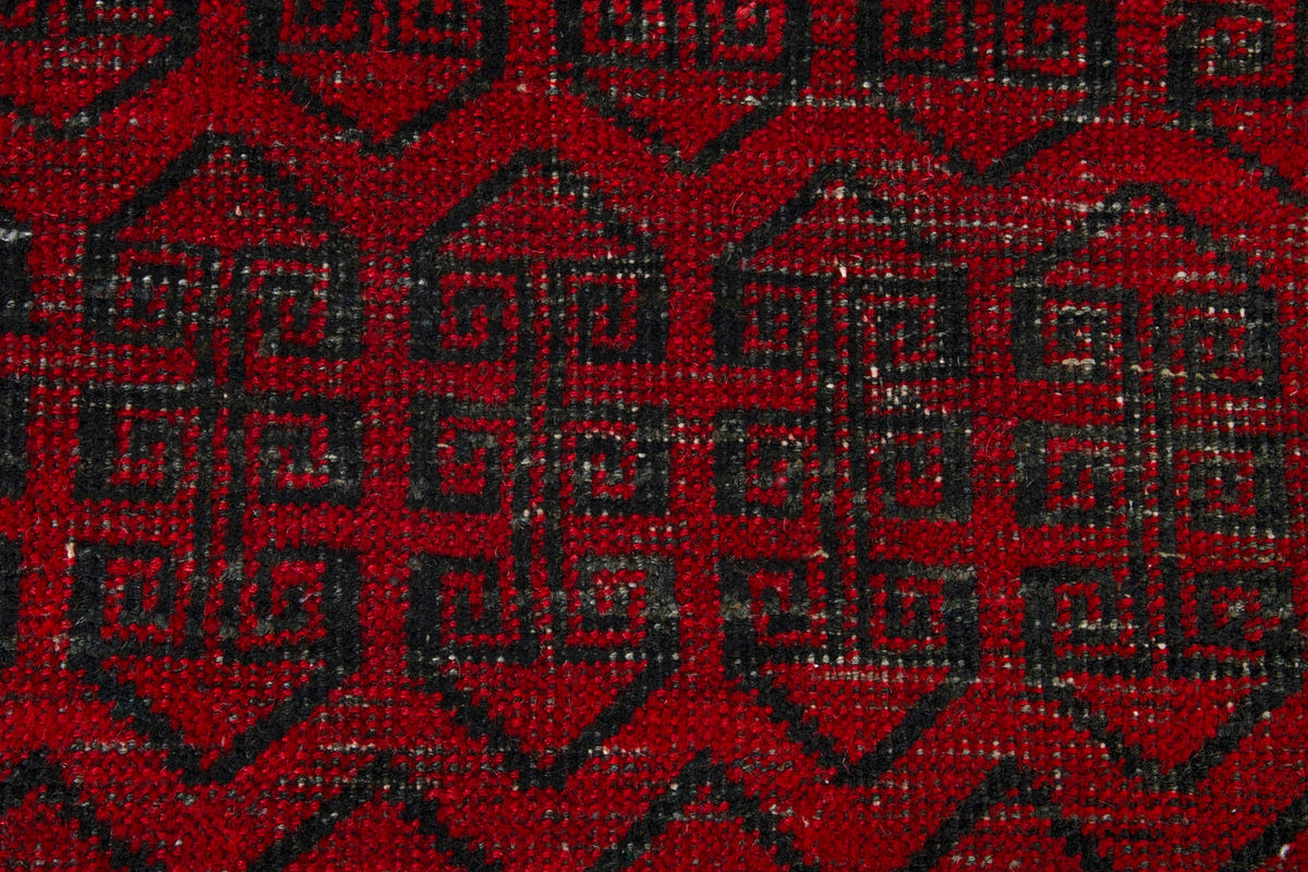 5015, Persian Baluch Area Rug