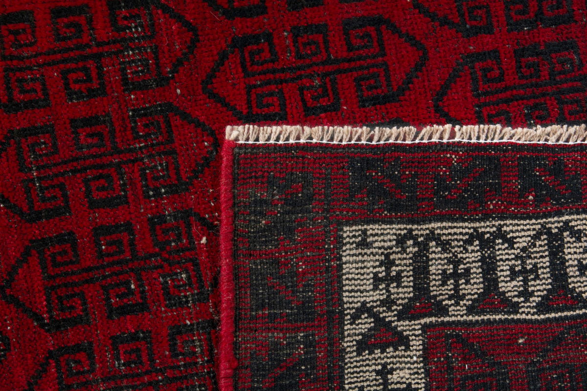 5015, Persian Baluch Area Rug