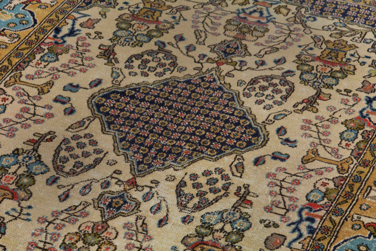 5030, Persian Qom Area Rug