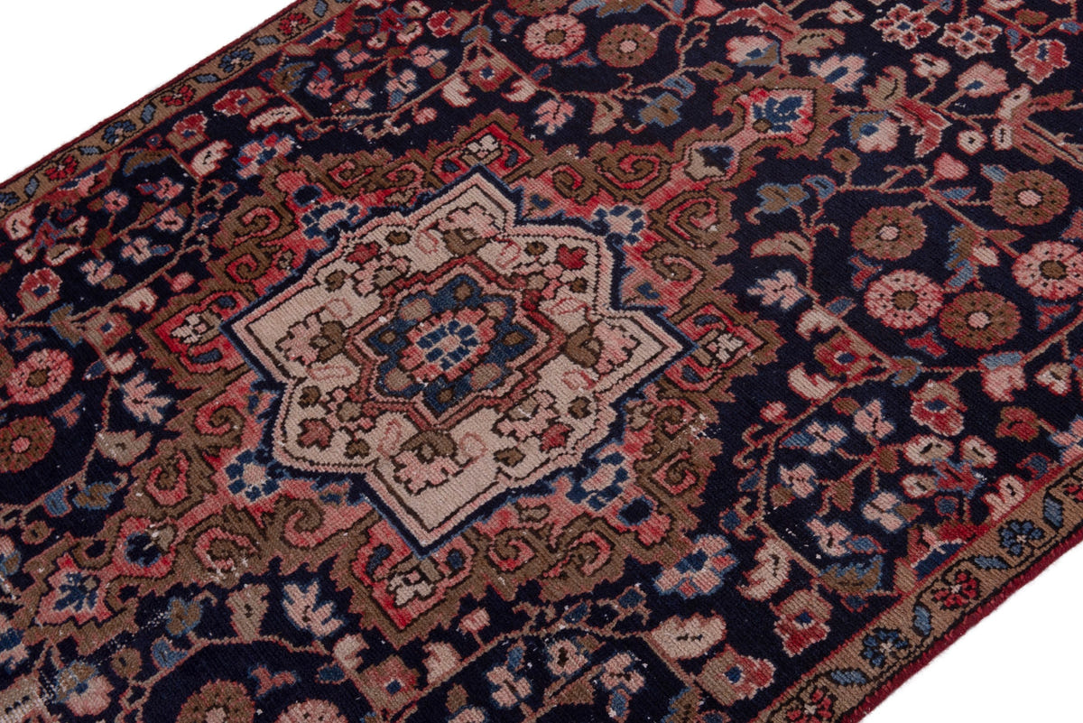 5043, Persian Hamadan Area Rug