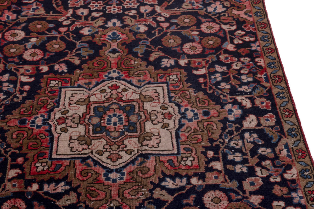5043, Persian Hamadan Area Rug