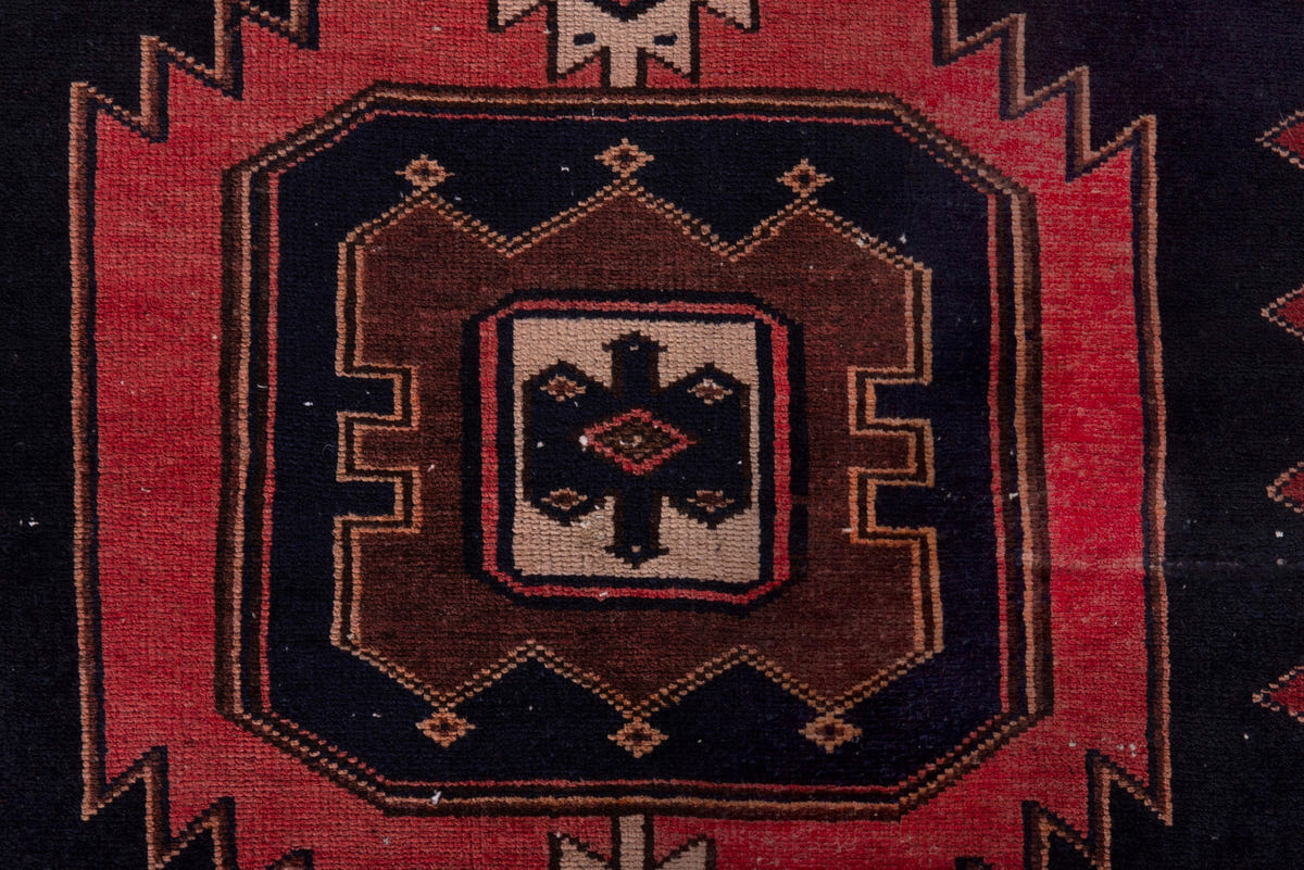 5047, Persian Saveh Area Rug