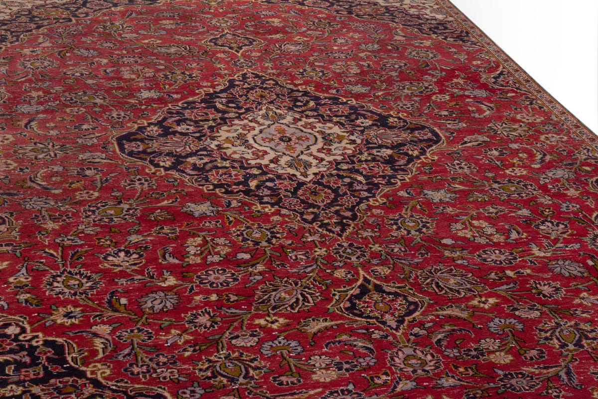 5084, Persian Kashan Area Rug
