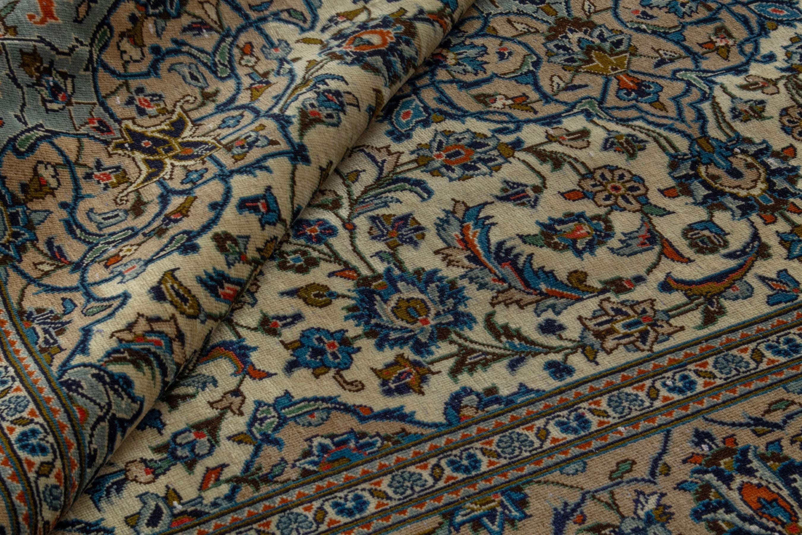 Persian Kashan area rug in ivory and dark blue, view 18 of 19