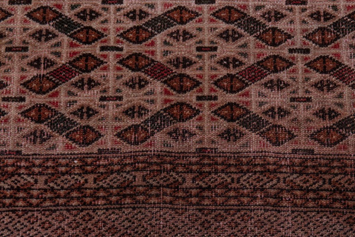 5178, Persian Torkaman Area Rug