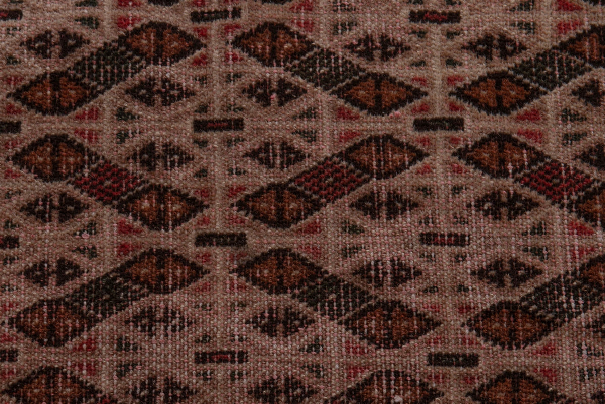 5178, Persian Torkaman Area Rug